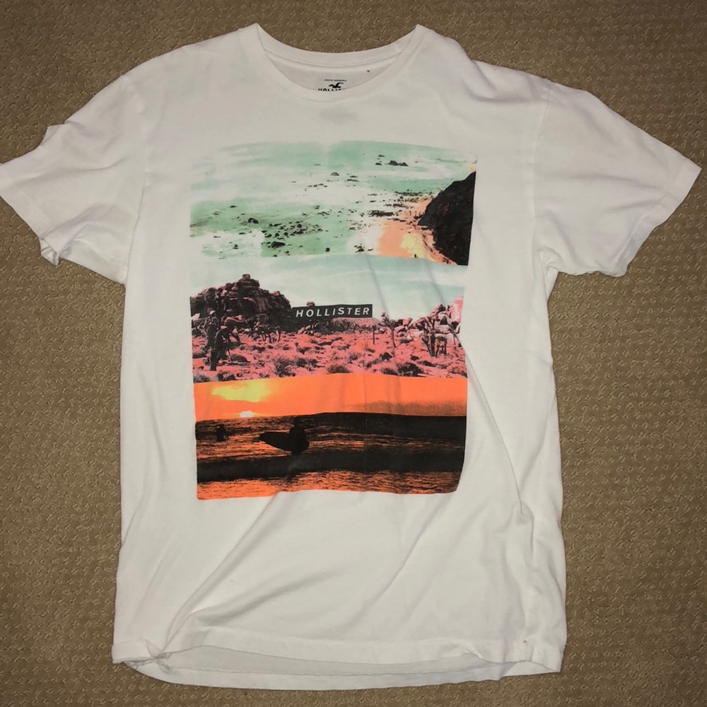 Hollister Graphic Tee